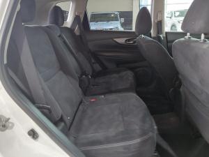 Nissan X-Trail 2.5 4x4 SE - Image 19