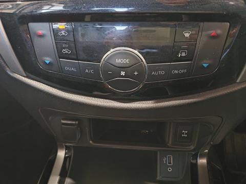 Image Nissan Navara 2.5DDTi double cab LE Plus