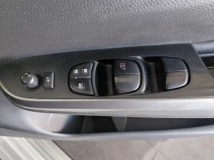Nissan Navara 2.5DDTi double cab LE Plus - Image 21