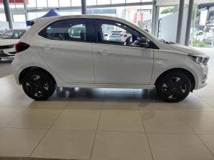Tata Tiago 1.2 XT manual - Image 4