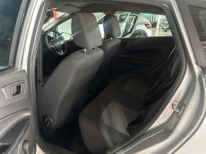 Ford Fiesta 5-door 1.4 Ambiente (aircon+audio) - Image 11