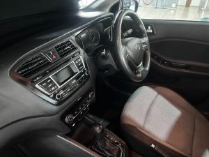 Hyundai i20 1.4 Fluid - Image 11