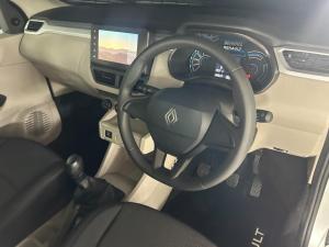 Renault Triber 1.0 Evolution - Image 7