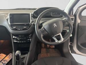 Peugeot 208 5-door 1.6 Allure - Image 13