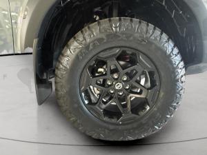 Nissan Navara 2.5DDTi double cab Pro-4X 4x4 Warrior - Image 10