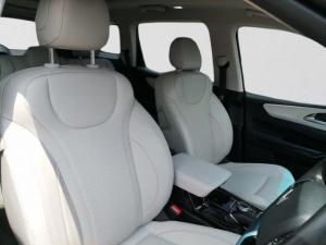 Mahindra XUV700 2.0T AX7 - Image 17