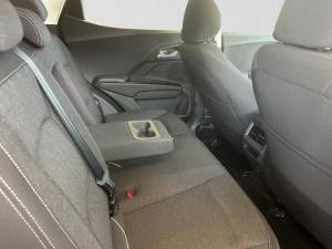 Mahindra XUV 3XO 1.2T AX5 manual - Image 13