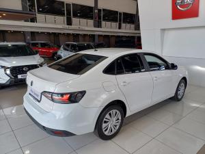 Volkswagen Polo sedan 1.6 auto - Image 8