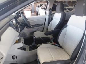 Renault Triber 1.0 Iconic manual - Image 14