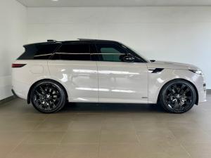 Land Rover Range Rover Sport D350 Autobiography - Image 2