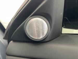 Land Rover Range Rover Evoque D200 R-Dynamic HSE - Image 22