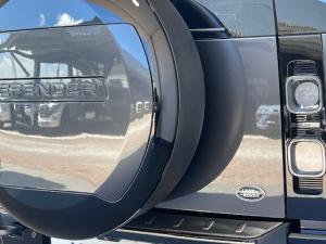 Land Rover Defender 130 D300 X - Image 21