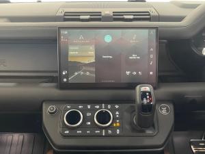 Land Rover Defender 130 D300 X - Image 23