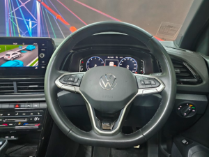 Volkswagen T-Roc 2.0TSI 4Motion R-Line - Image 6