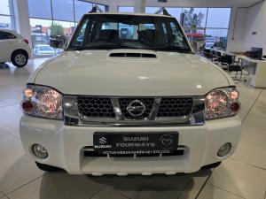 Nissan NP300 Hardbody 2.5TDi double cab 4x4 - Image 2