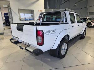 Nissan NP300 Hardbody 2.5TDi double cab 4x4 - Image 7
