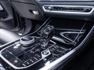 BMW X5 M50i - Image 19