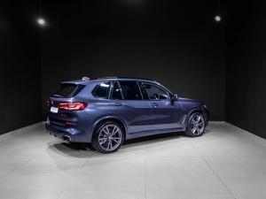 BMW X5 M50i - Image 22