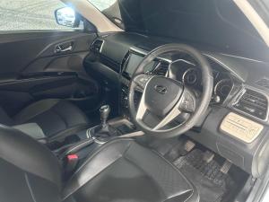 Mahindra XUV300 1.5TD W8 - Image 12