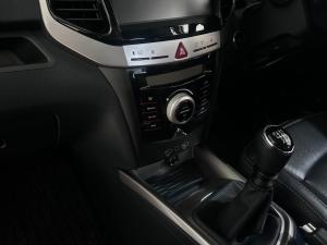 Mahindra XUV300 1.5TD W8 - Image 8