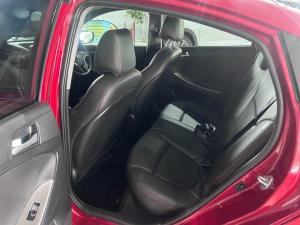 Hyundai Accent sedan 1.6 Fluid - Image 14