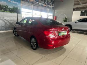 Hyundai Accent sedan 1.6 Fluid - Image 3