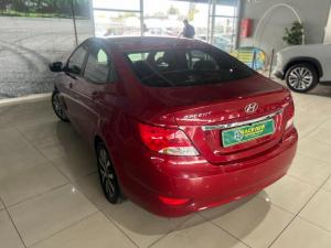 Hyundai Accent sedan 1.6 Fluid - Image 4