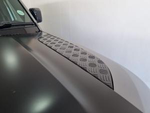 Land Rover Defender 110 D300 X - Image 10