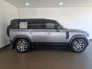 Land Rover Defender 110 D300 X - Image 25