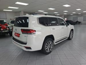 Toyota Land Cruiser 300 3.3D ZX - Image 2