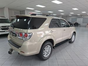 Toyota Fortuner 3.0D-4D Ltd edition auto - Image 2