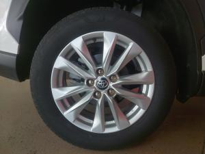 Toyota Corolla Cross 1.8 Hybrid XS - Image 13