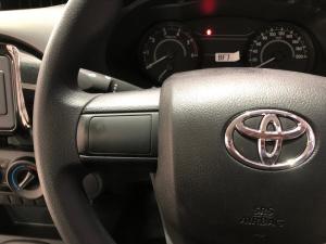 Toyota Hilux 2.0 single cab S (aircon) - Image 9