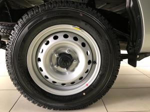 Toyota Hilux 2.0 single cab S (aircon) - Image 12