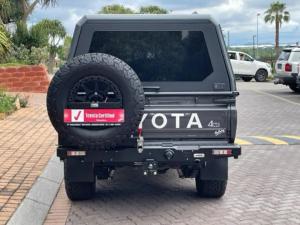 Toyota Land Cruiser 79 2.8GD-6 double cab auto - Image 5