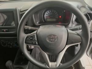 Toyota Vitz 1.0 - Image 8