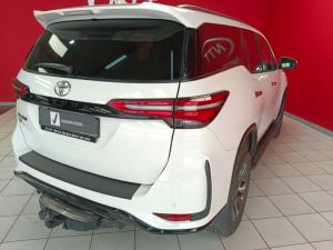 Toyota Fortuner 2.8GD-6 VX automatic - Image 2