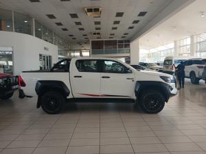 Toyota Hilux 2.8 GD-6 GR-S 4X4 automaticD/C - Image 3