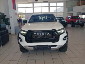 Toyota Hilux 2.8 GD-6 GR-S 4X4 automaticD/C - Image 4