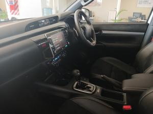 Toyota Hilux 2.8 GD-6 GR-S 4X4 automaticD/C - Image 7
