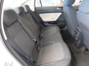 Volkswagen Polo 1.6 Life - Image 8