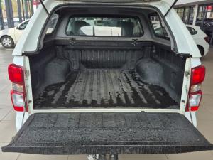 Isuzu D-MAX 1.9 Ddi LS 4X4 automatic D/C - Image 11