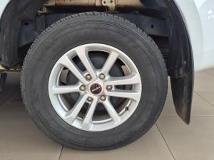 Isuzu D-MAX 1.9 Ddi LS 4X4 automatic D/C - Image 12