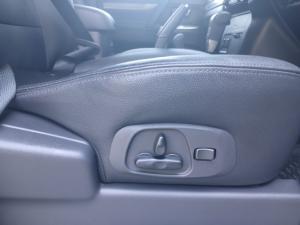 Mitsubishi Pajero 5-door 3.2DI-D GLS - Image 14
