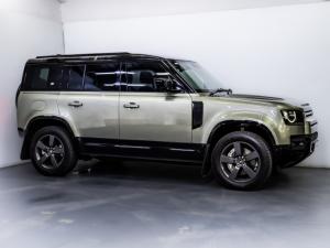 Land Rover Defender 110 D300 X-Dynamic HSE - Image 2