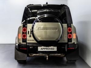 Land Rover Defender 110 D300 X-Dynamic HSE - Image 6