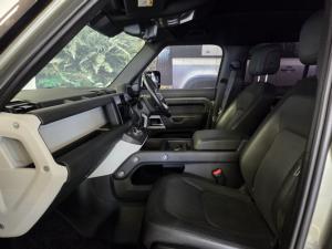 Land Rover Defender 110 D300 X-Dynamic HSE - Image 7
