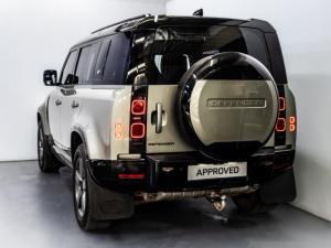 Land Rover Defender 110 D300 X-Dynamic HSE - Image 7