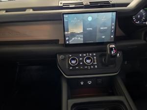 Land Rover Defender 110 D300 X-Dynamic HSE - Image 9