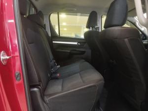 Toyota Hilux 2.8GD-6 double cab Raider auto - Image 7